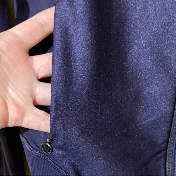 Lululemon Black Grape Emerge Renewed Full Zip Jacket - Picture 2 of 6